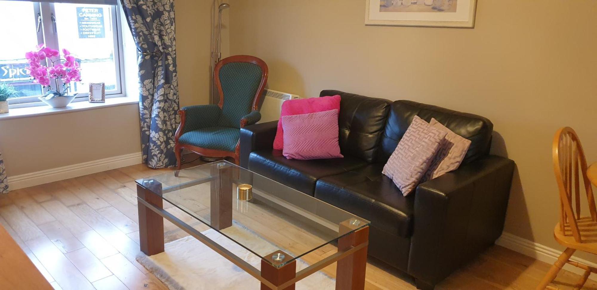 Town Centre Apartment トリム エクステリア 写真