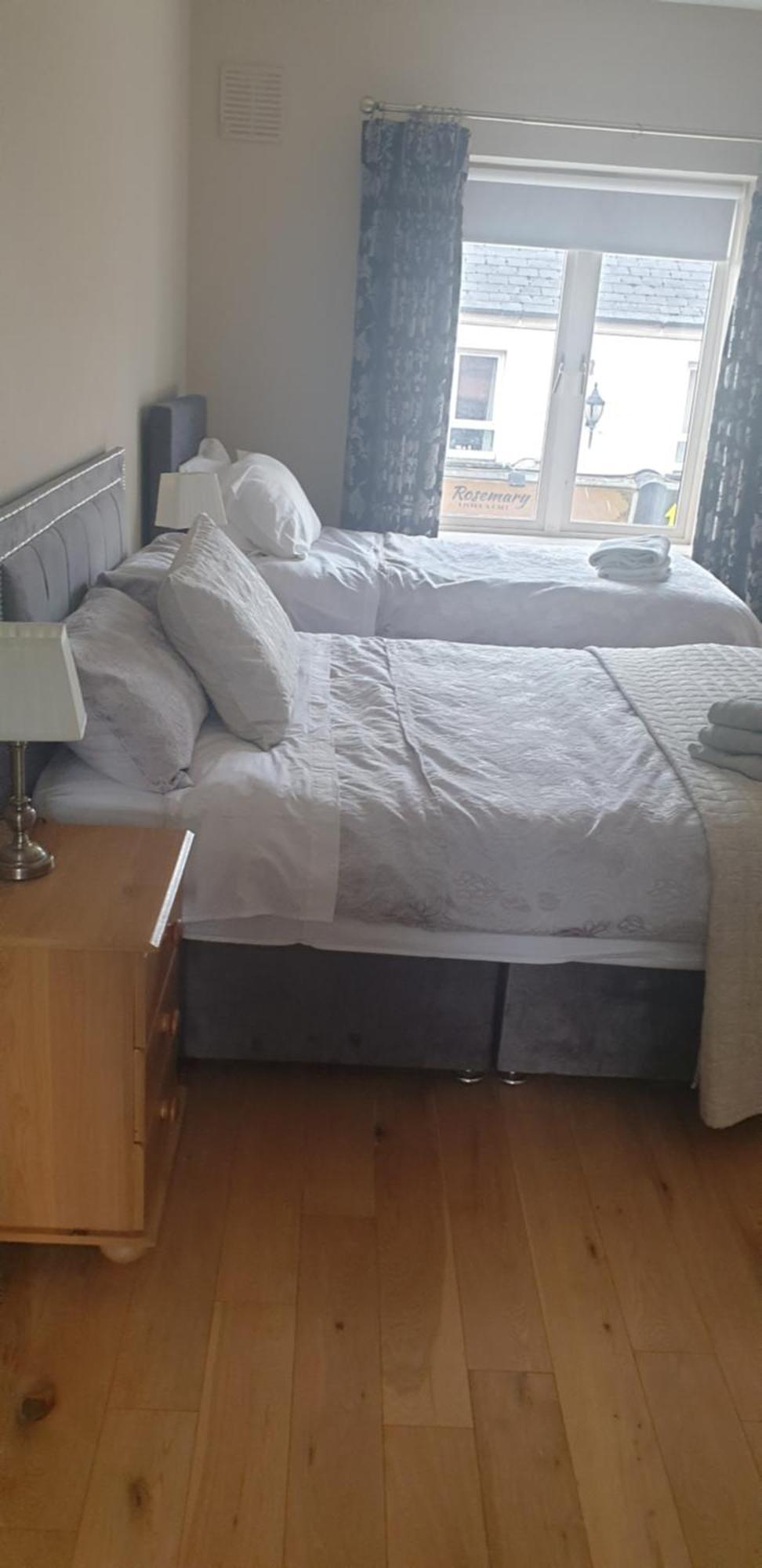 Town Centre Apartment トリム エクステリア 写真